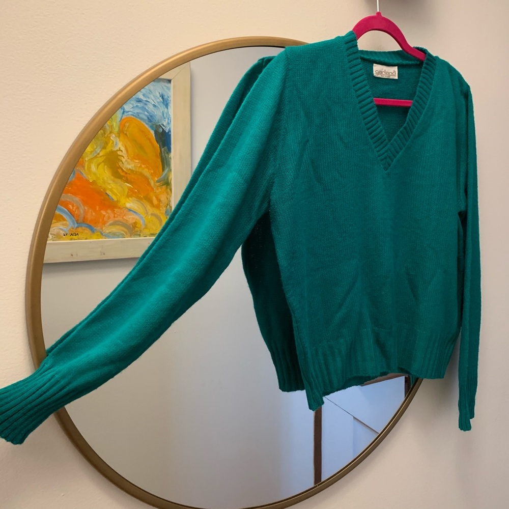 Vintage emerald green knit v-neck sweater - Picture 2 of 4